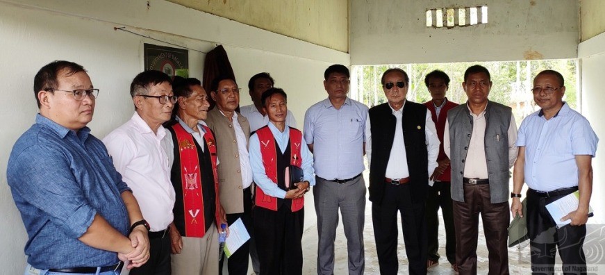 Advisor Namri Chang and others during the inauguration of the newly upgraded Government High School at Beisumpuikam, Peren on April 14. (DIPR Photo)